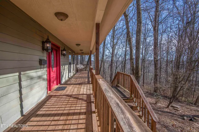 $750,000 | 121 Old State Circle, Powell, TN 37849