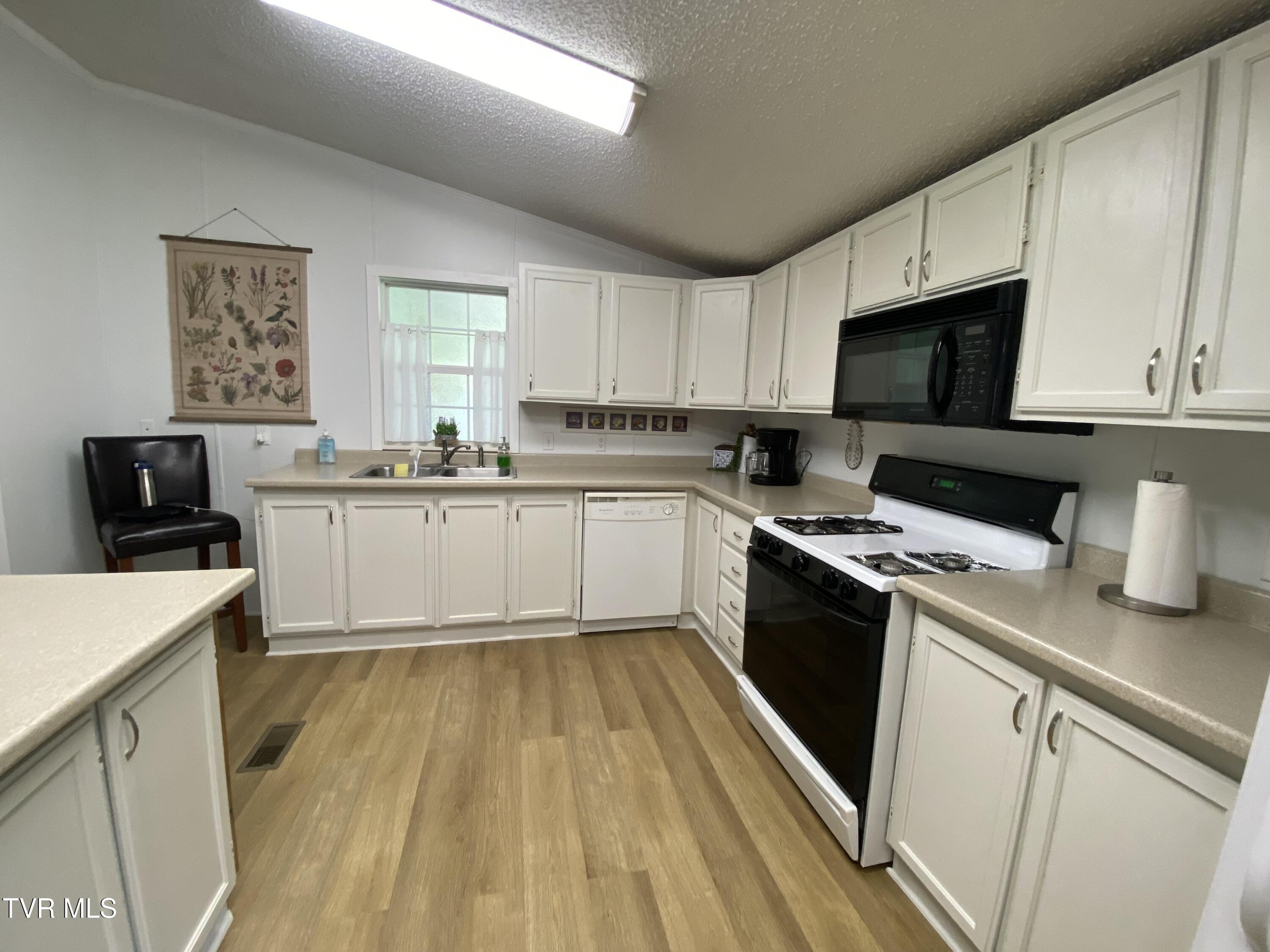 21570 Alvarado Road Abingdon, VA 24211 - Photo 27 of 48 27