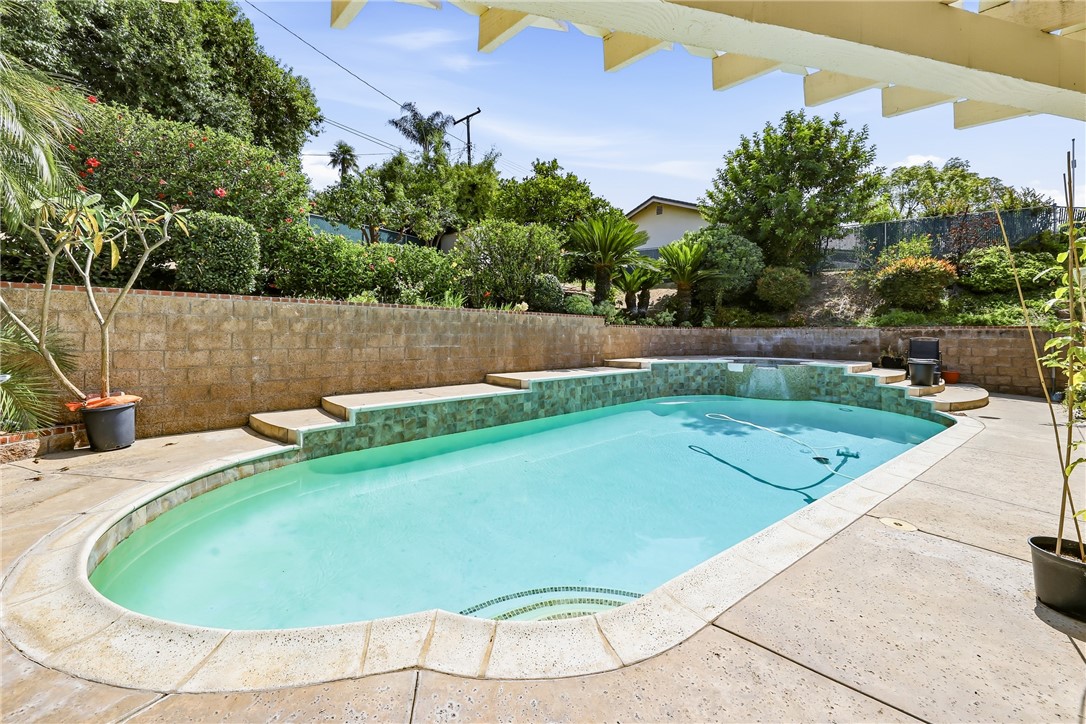 6691 Orangewood Road Highland, CA 92346 - Photo 42 of 71