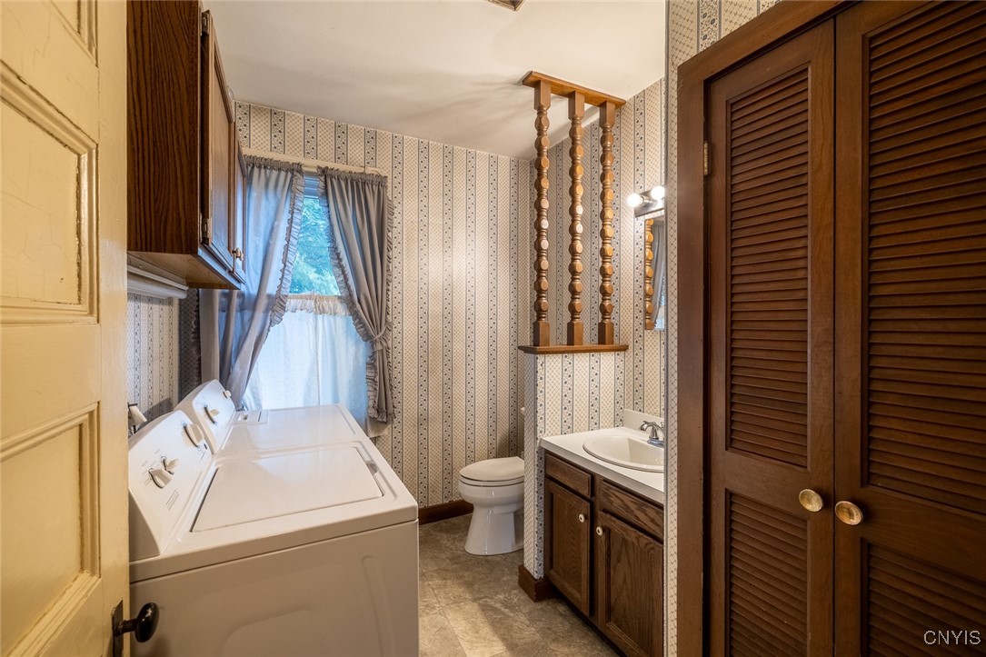 8503 Blossvale Road Annsville, NY 13308 - Photo 14 of 50 Main level half bath & laundry