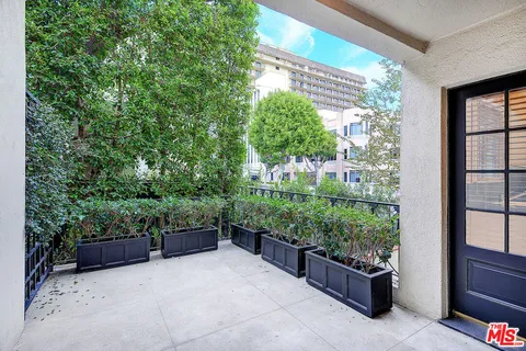 $7,500 | 149 South Rodeo Drive, Beverly Hills, CA 90212