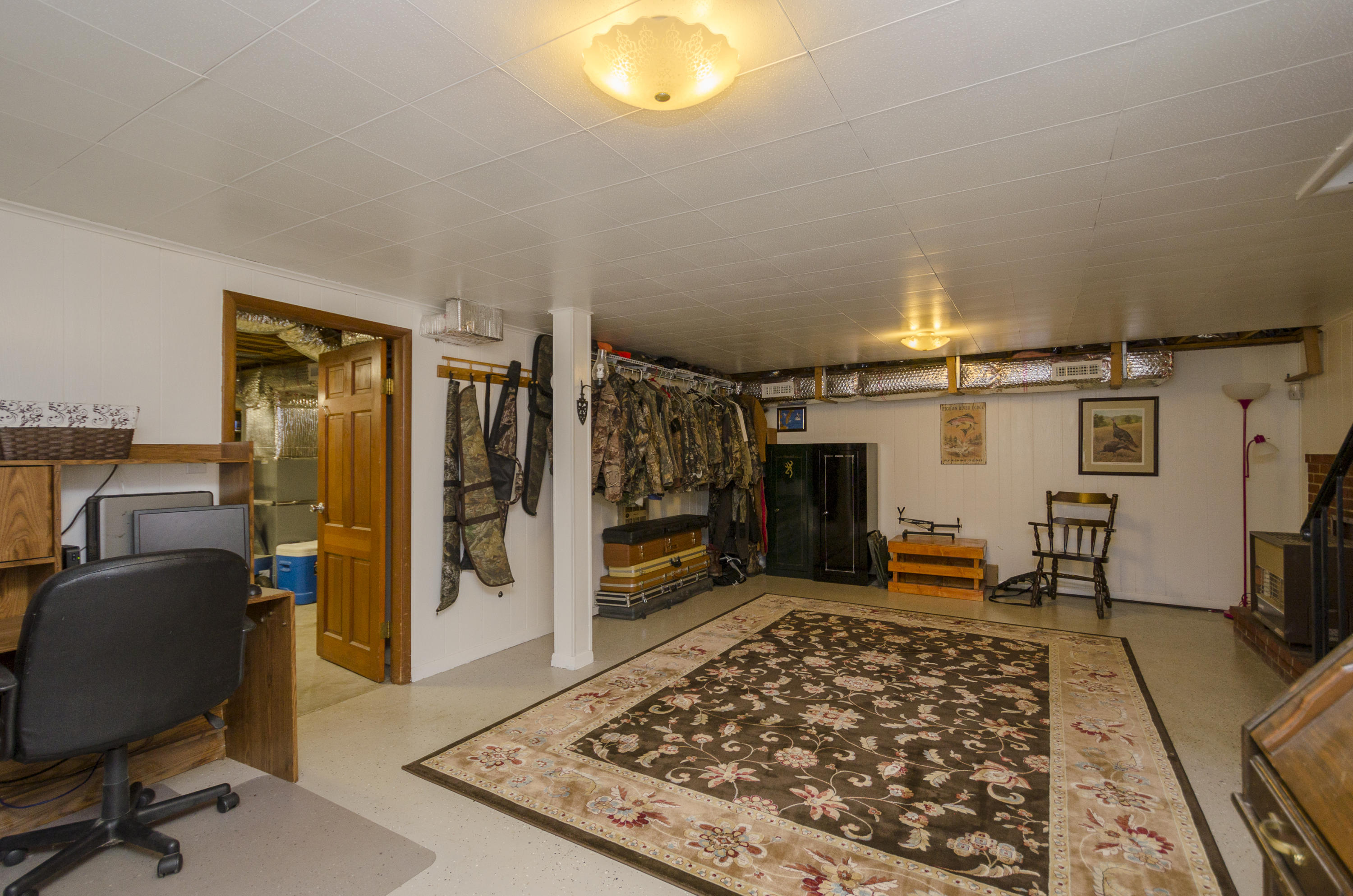 2161 Feather Road Vinton, VA 24179 - Photo 29 of 36 Family Room