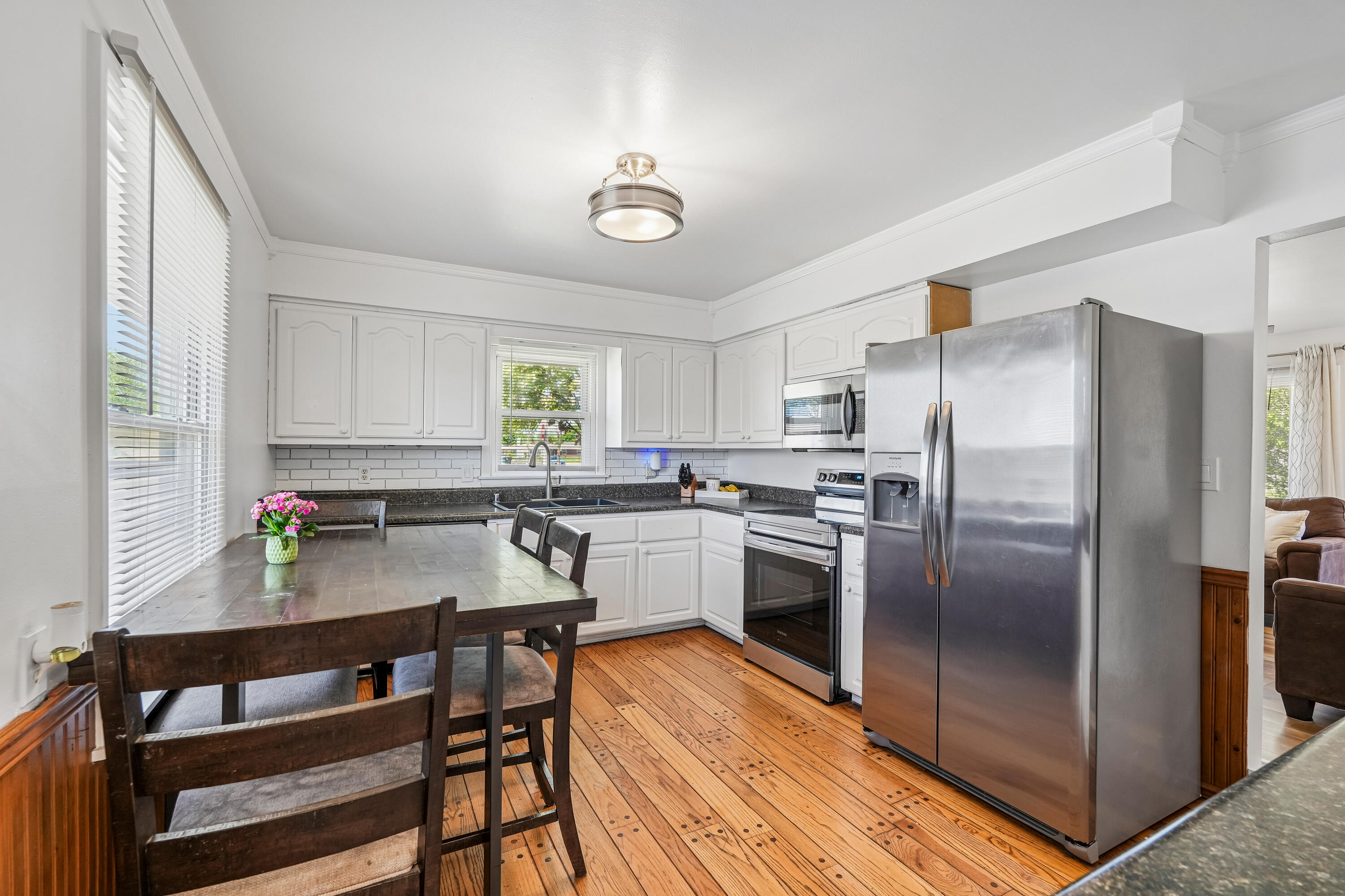 3940 Lasalle Street Racine, WI 53402 - Photo 7 of 23 Dining area