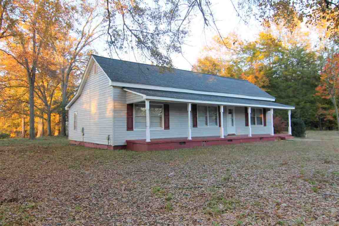 6426 Dobbins Bridge Road Anderson, SC 29626 - Photo 1 of 19