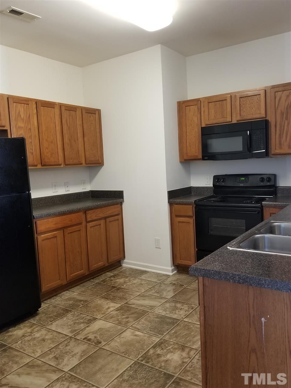 1600 Oxleymare Drive Raleigh, NC 27610 - Photo 2 of 14