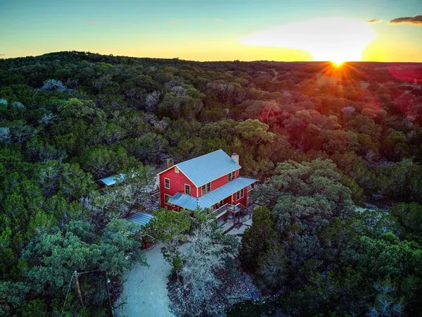 $469,000 | 184 Marymeade Drive, Hunt, TX 78024