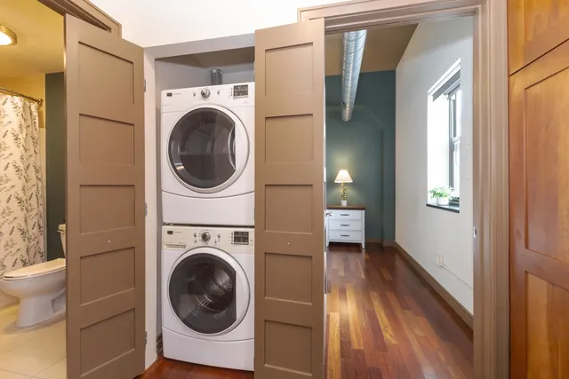 $165,000 | 212 North Center Street, Unit 502, Bloomington, IL 61701