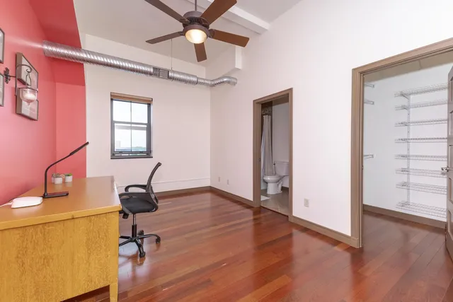 $165,000 | 212 North Center Street, Unit 502, Bloomington, IL 61701