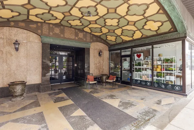 $165,000 | 212 North Center Street, Unit 502, Bloomington, IL 61701