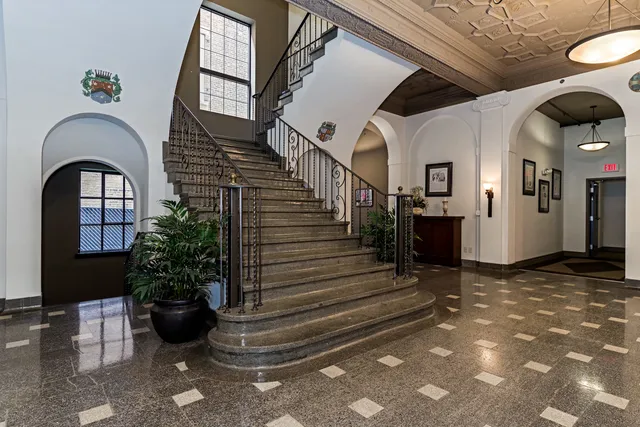 $165,000 | 212 North Center Street, Unit 502, Bloomington, IL 61701