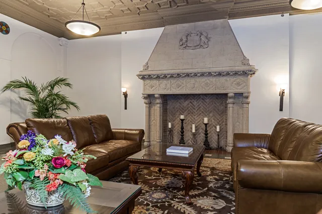 $165,000 | 212 North Center Street, Unit 502, Bloomington, IL 61701