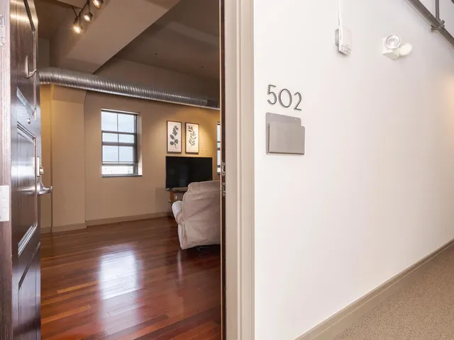 $165,000 | 212 North Center Street, Unit 502, Bloomington, IL 61701