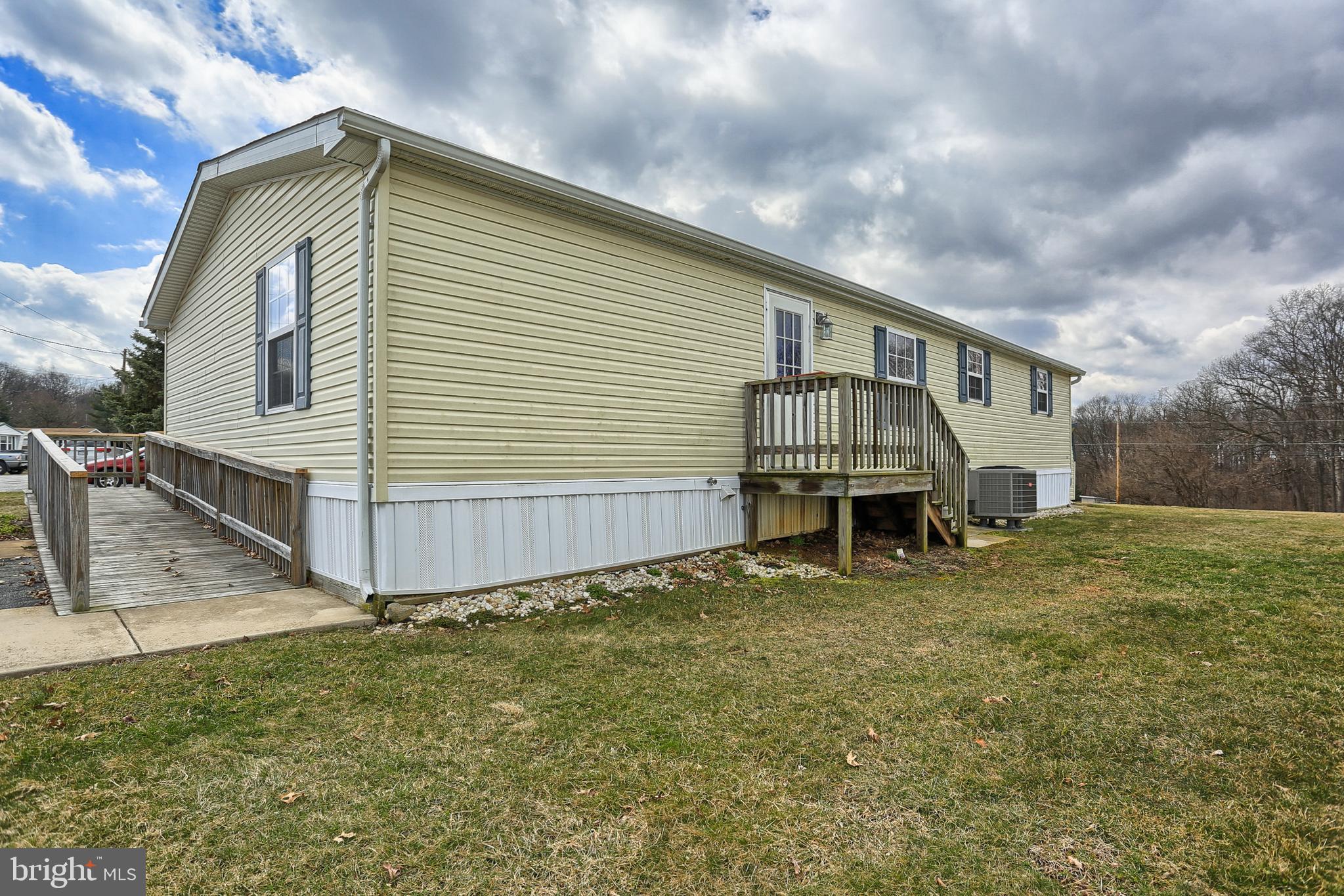 220 Country Ridge Drive York, PA 17408 - Photo 17 of 20 Gallery Image 17