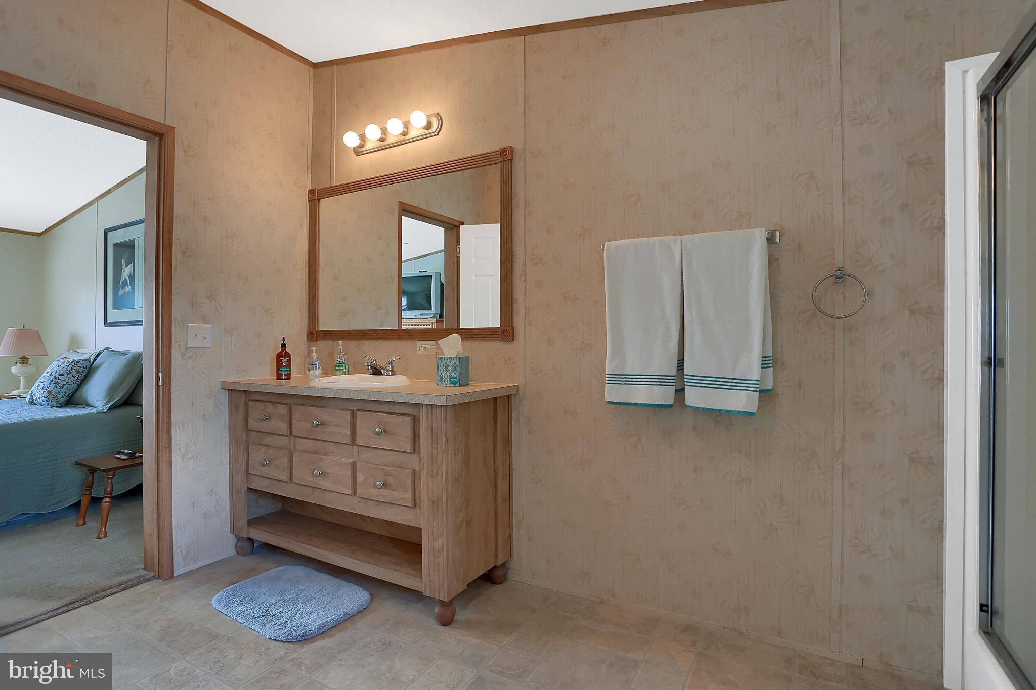 220 Country Ridge Drive York, PA 17408 - Photo 9 of 20 Gallery Image 9