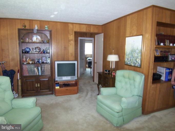 12724 Gould Road Silver Spring, MD 20906 - Photo 5 of 21 Living Room