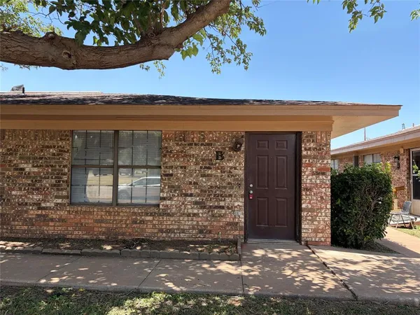 $1,095 | 3442 State Street, Unit B, Abilene, TX 79603