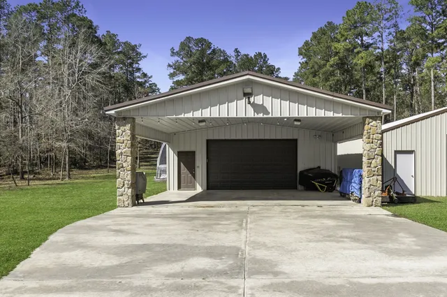 $999,900 | 5535 Fm 350 Street North, Livingston, TX 77351