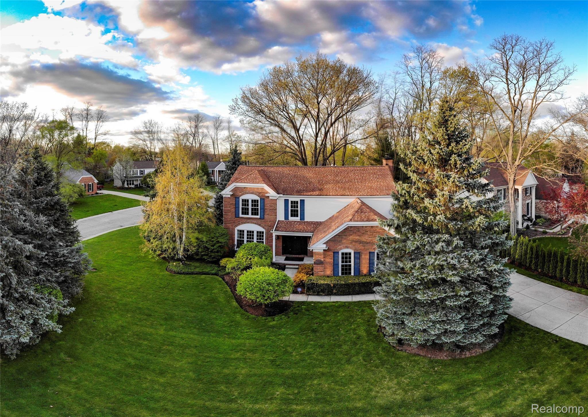 6834 High Ridge Road West Bloomfield, MI 48324 - Photo 8 of 25 7.jpg