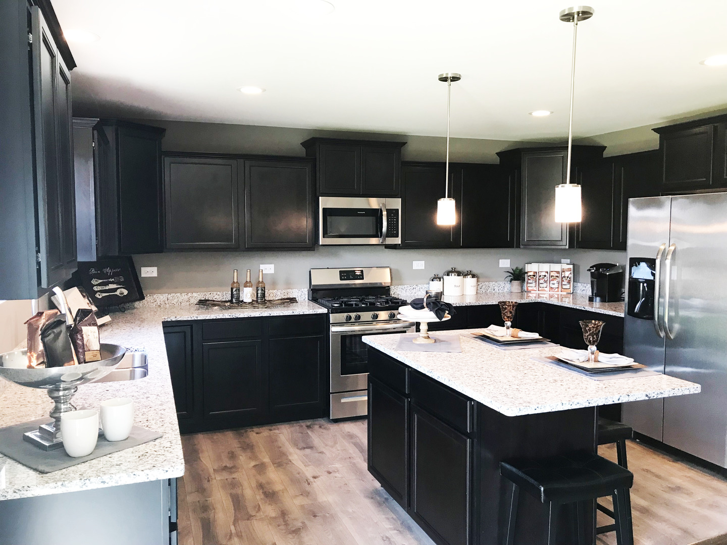 1978 Stapleton Road New Lenox, IL 60451 - Photo 4 of 48 a kitchen with a sink stove and microwave