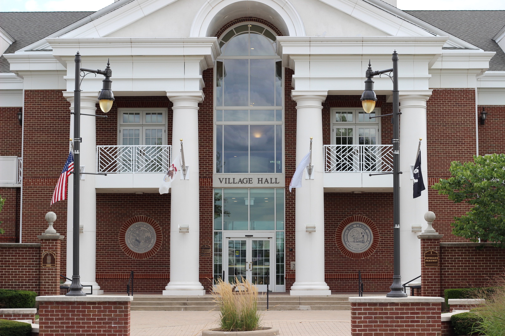 1978 Stapleton Road New Lenox, IL 60451 - Photo 41 of 48 a front view of a house