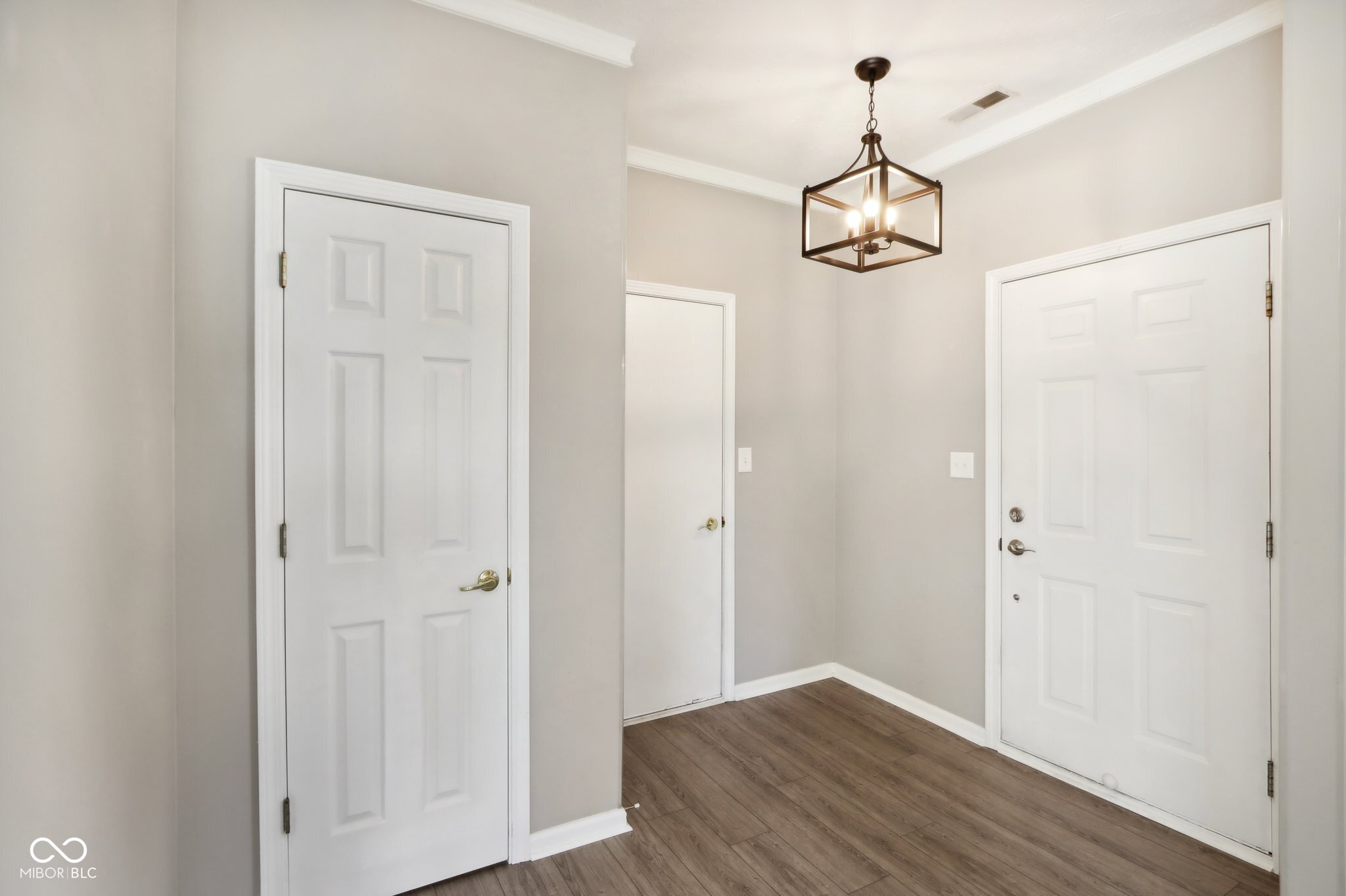 6725 Decatur Commons Indianapolis, IN 46221 - Photo 2 of 17