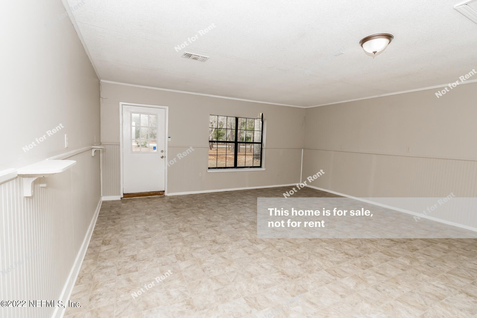 4205 Mustang Road Middleburg, FL 32068 - Photo 21 of 27 a view of a window in an empty room