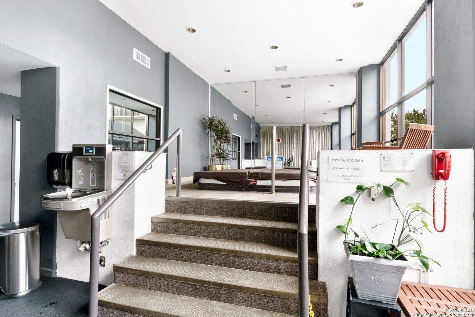 7701 Wurzbach Road, Unit 907 San Antonio, TX 78229 - Photo 22 of 25 a view of entryway and hall