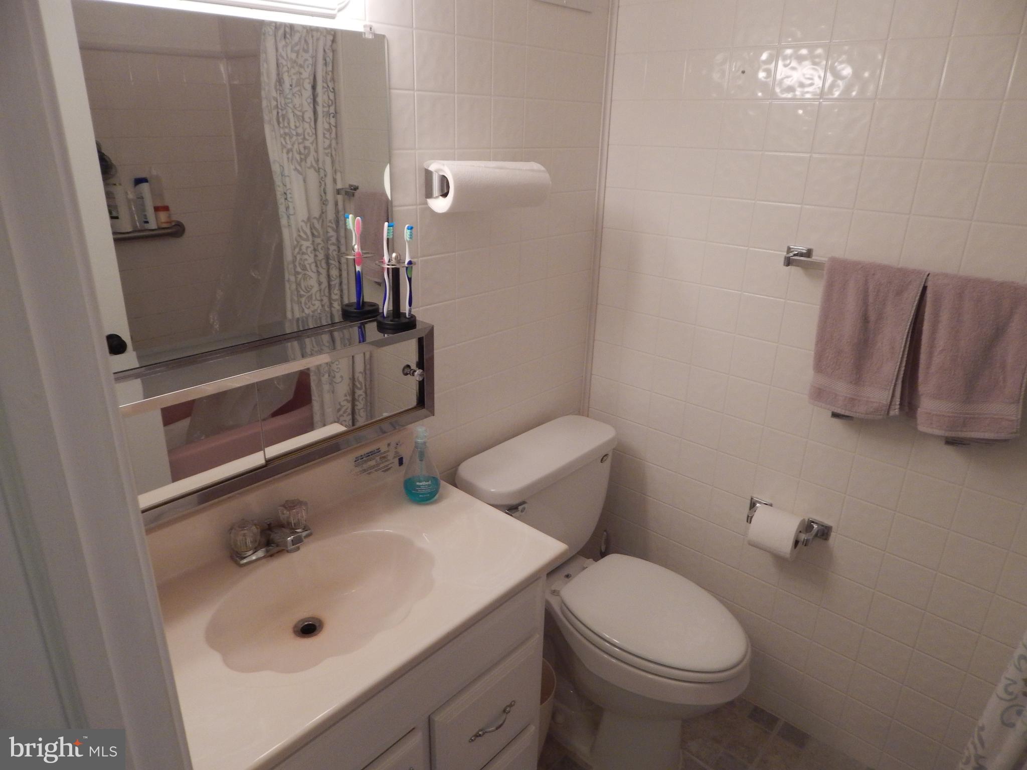 179 Greendale Road Philadelphia, PA 19154 - Photo 7 of 19 Modern Bath