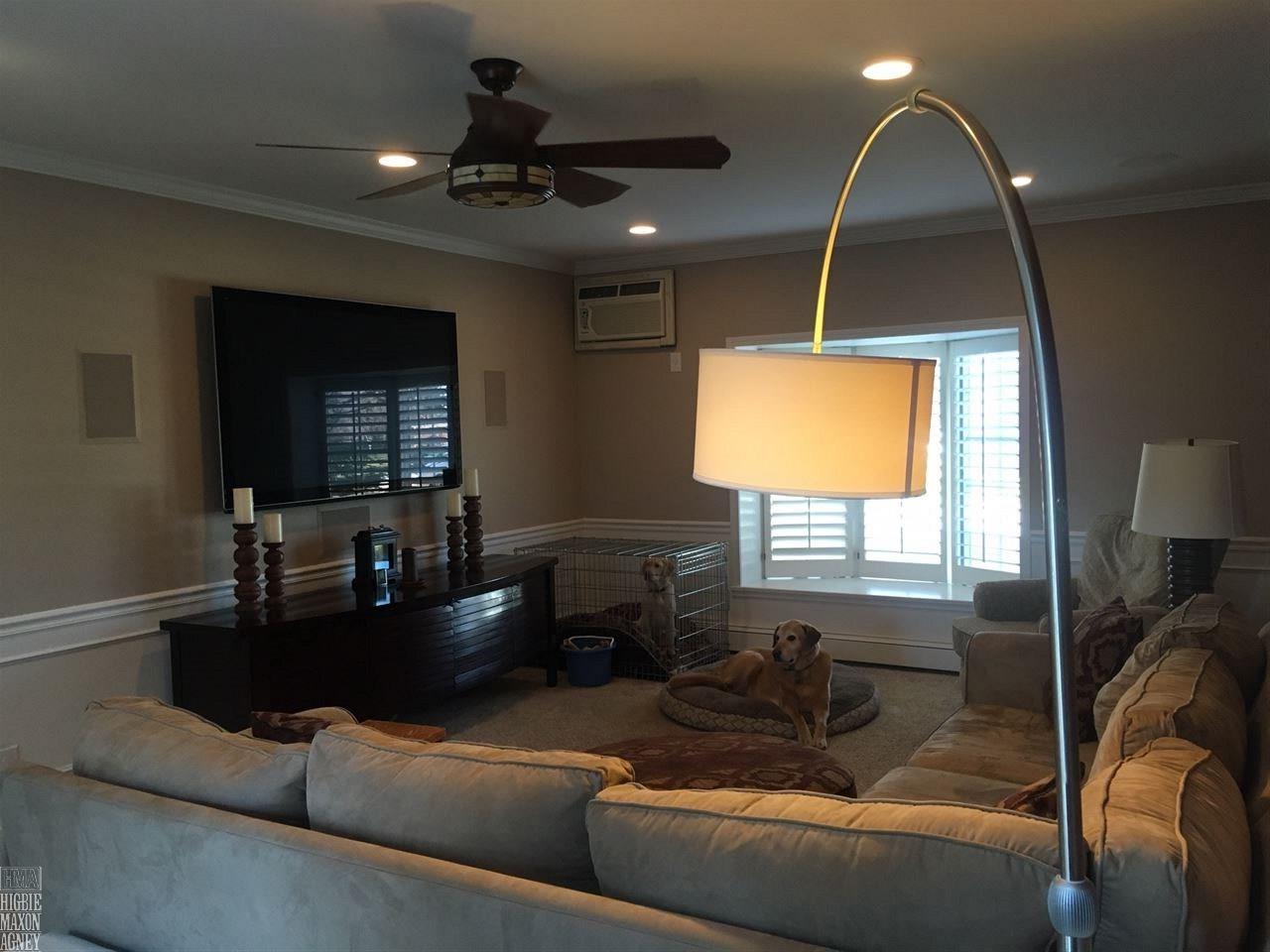 1241 Devonshire Road Grosse Pointe, MI 48230 - Photo 6 of 12 31315896-5.JPG