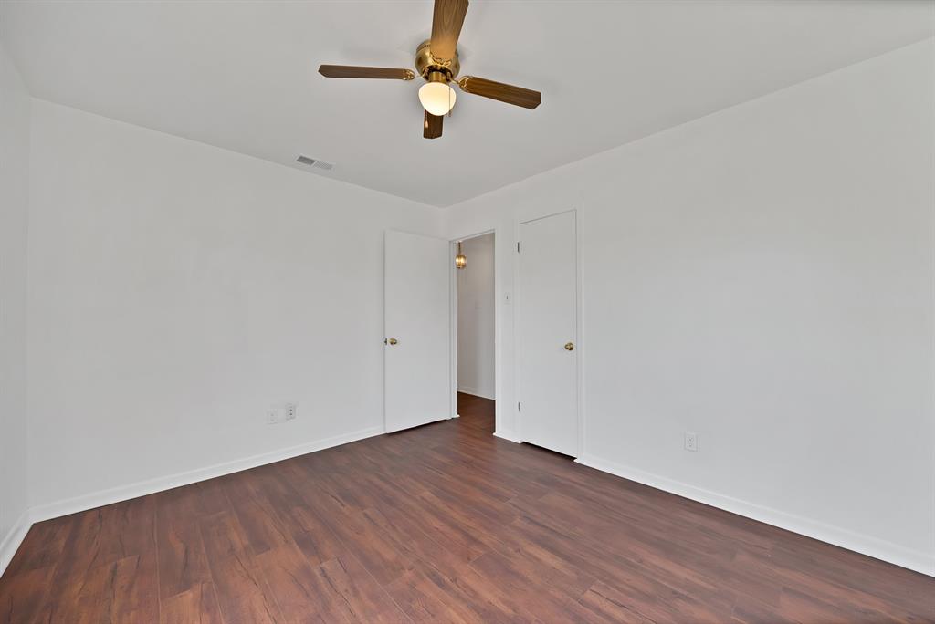 825 East Prairie View Road Crowley, TX 76036 - Photo 20 of 32 Gallery Image 20