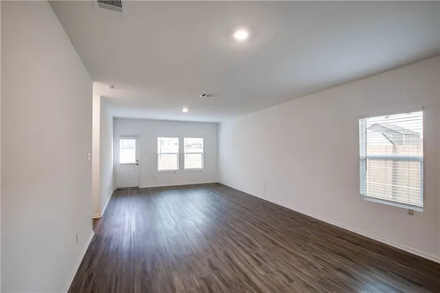 $1,695 | 328 Mica Trail, Maxwell, TX 78656