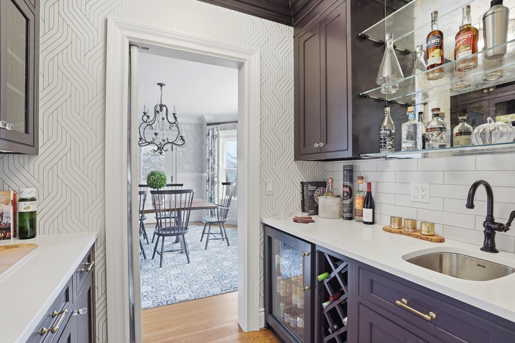 4 Adams Street Lexington, MA 02420 - Photo 9 of 35 Gallery Image 9