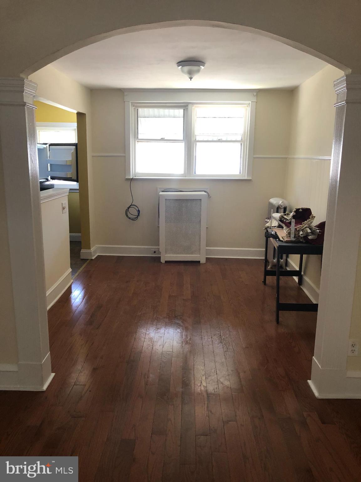635 Copley Road Upper Darby, PA 19082 - Photo 3 of 33