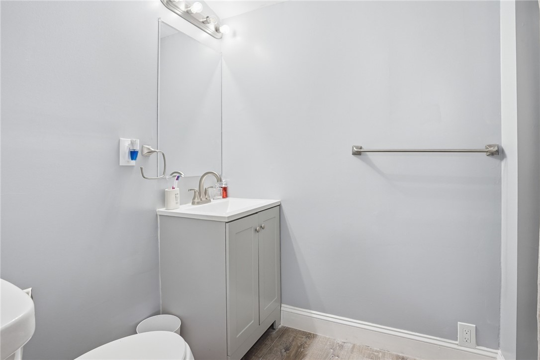 5 Maple Avenue Smithfield, RI 02917 - Photo 19 of 33