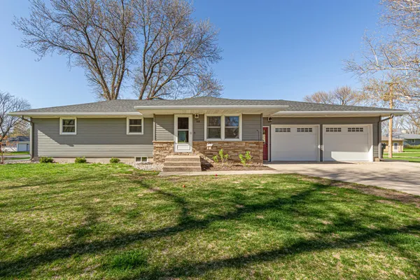 $360,000 | 818 Lincoln Avenue, Gaylord, MN 55334