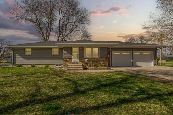 $360,000 | 818 Lincoln Avenue, Gaylord, MN 55334