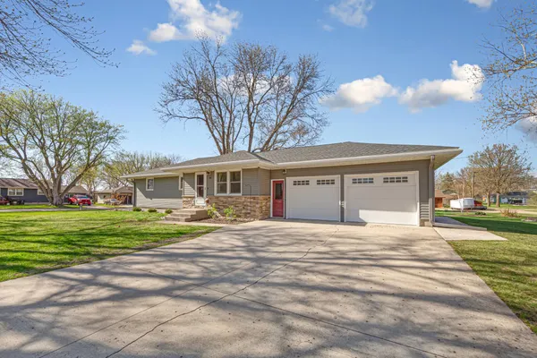 $360,000 | 818 Lincoln Avenue, Gaylord, MN 55334
