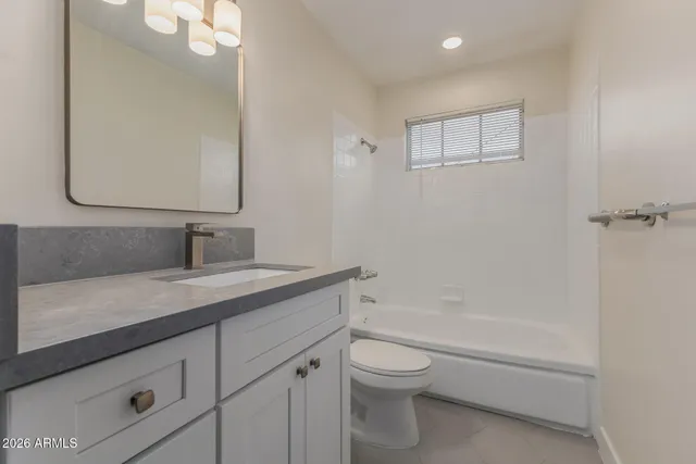 $1,995 | 2013 West San Juan Avenue, Phoenix, AZ 85015