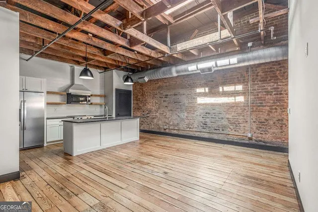 a view of utility room