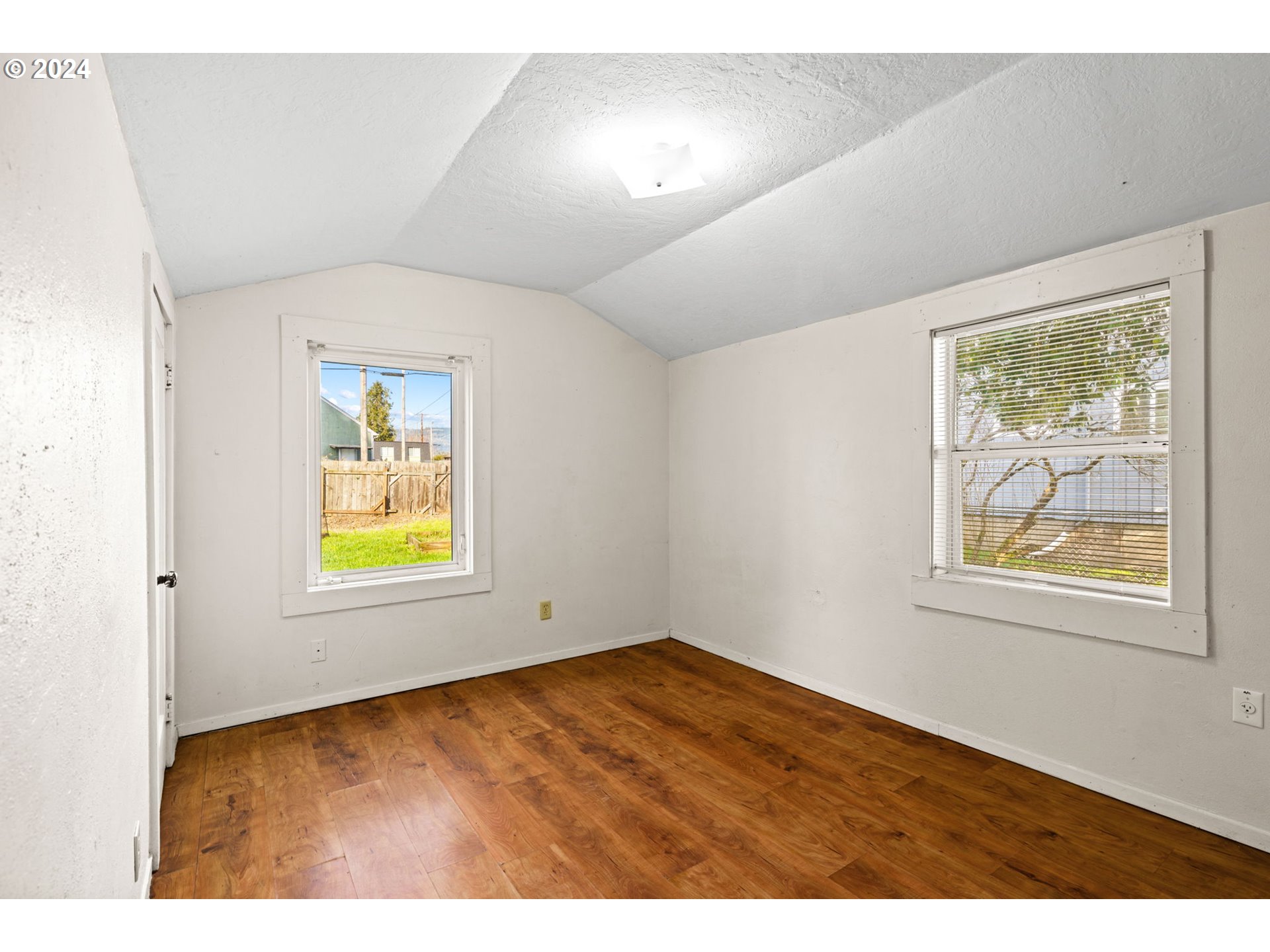 160 B Street Springfield, OR 97477 - Photo 17 of 22 Gallery Image 17