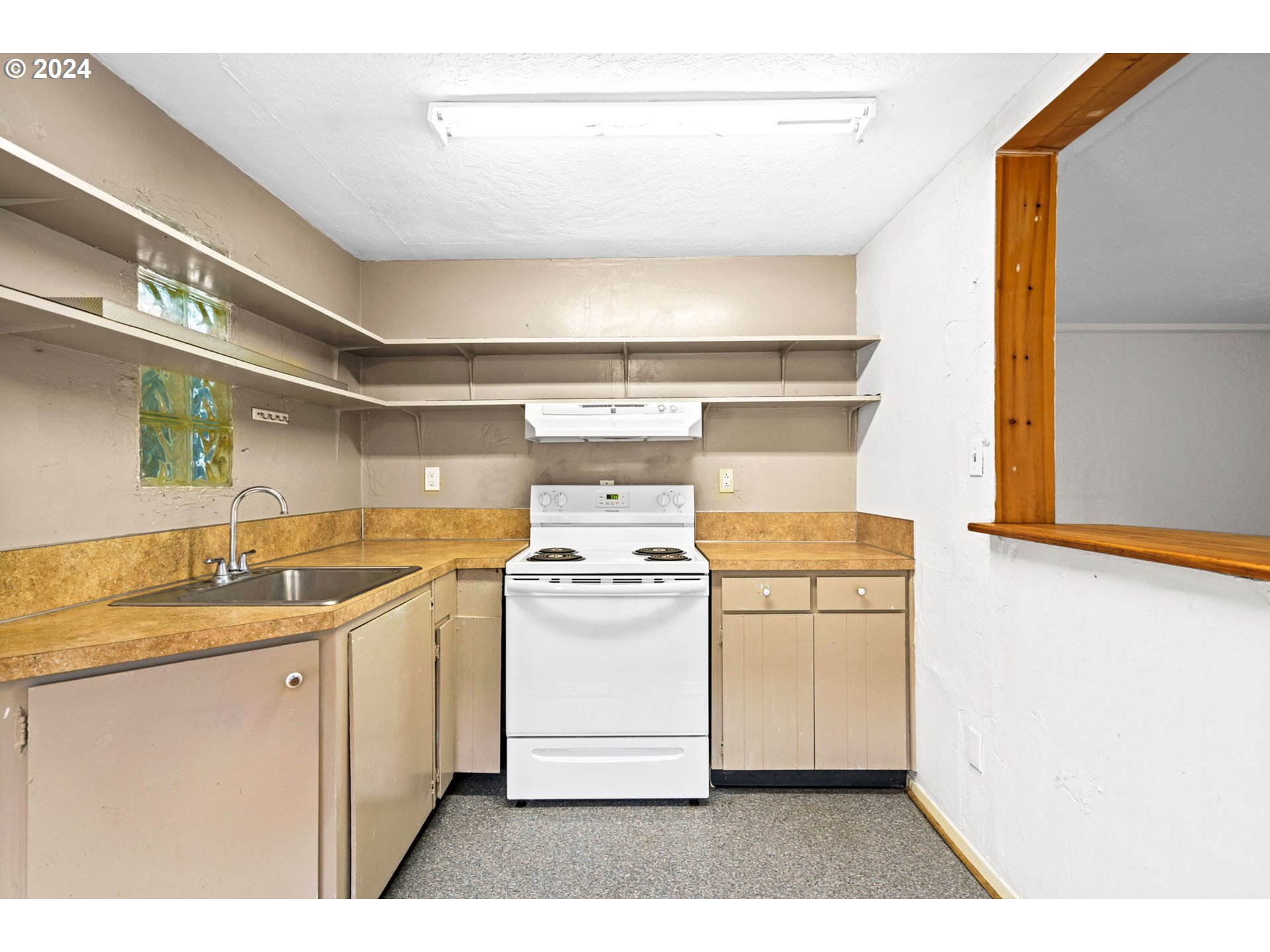160 B Street Springfield, OR 97477 - Photo 10 of 22 Gallery Image 10