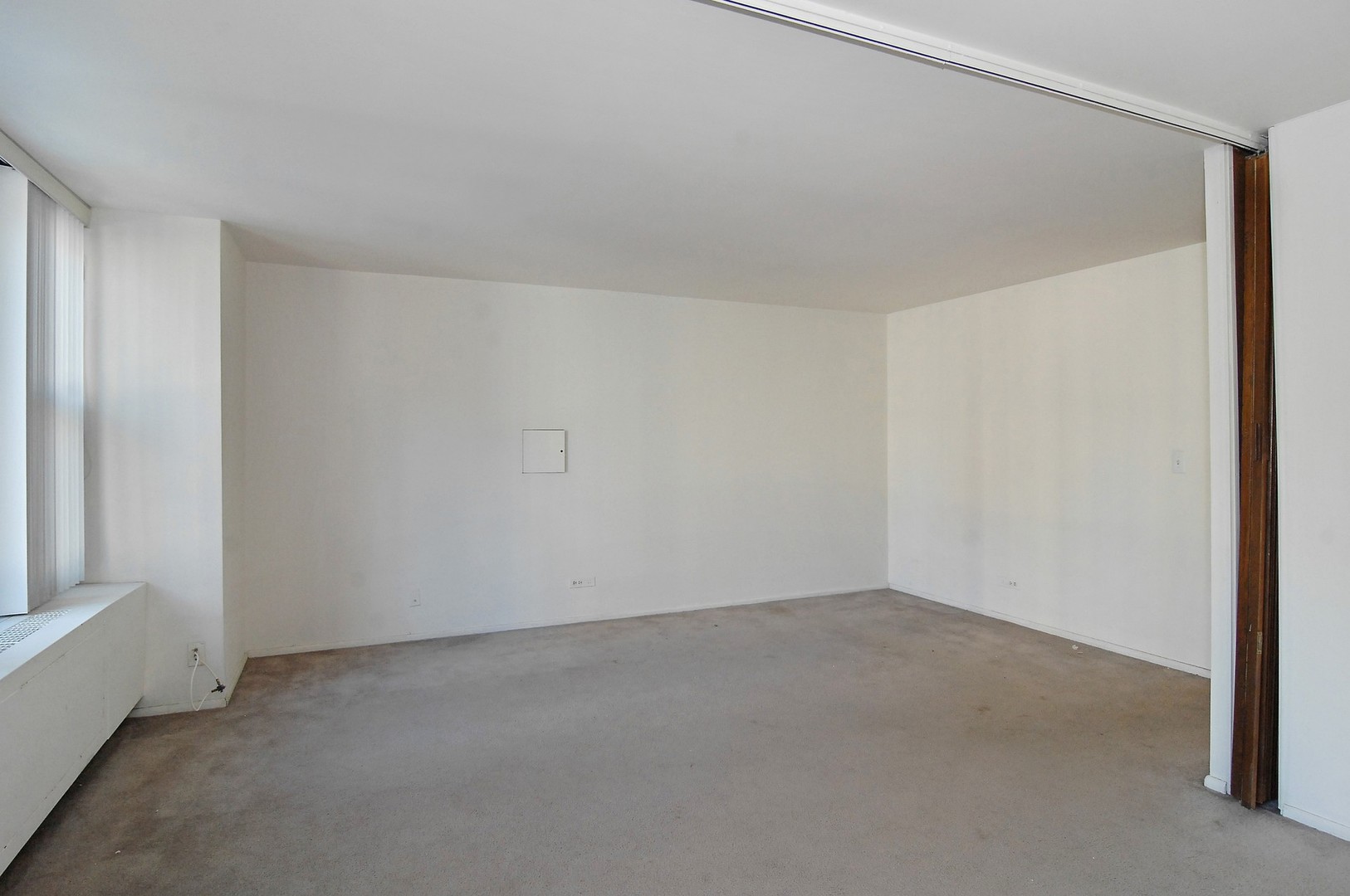 400 East Randolph Street, Unit 1512 Chicago, IL 60601 - Photo 6 of 37