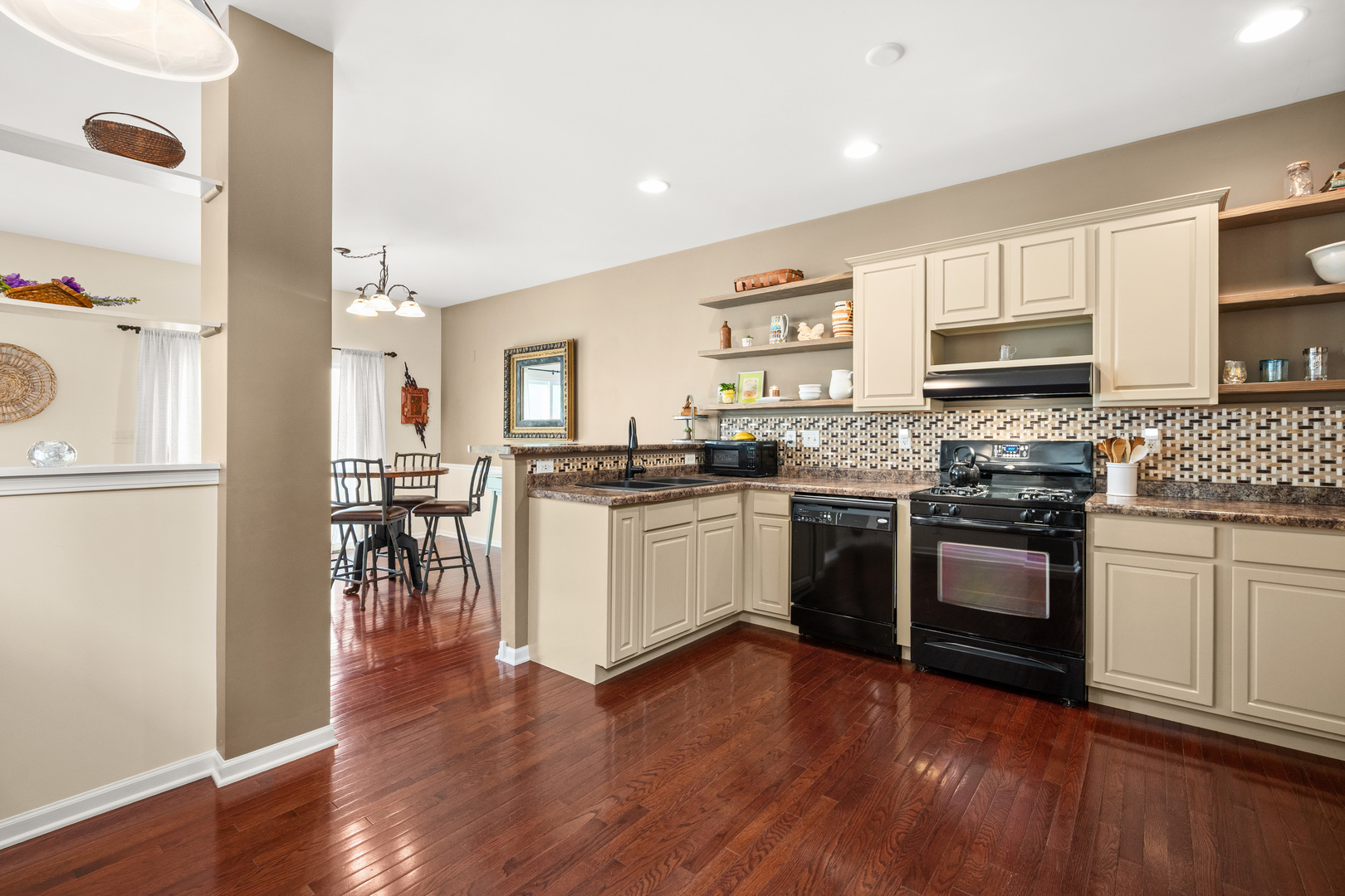 629 Buckboard Lane Sycamore, IL 60178 - Photo 9 of 41