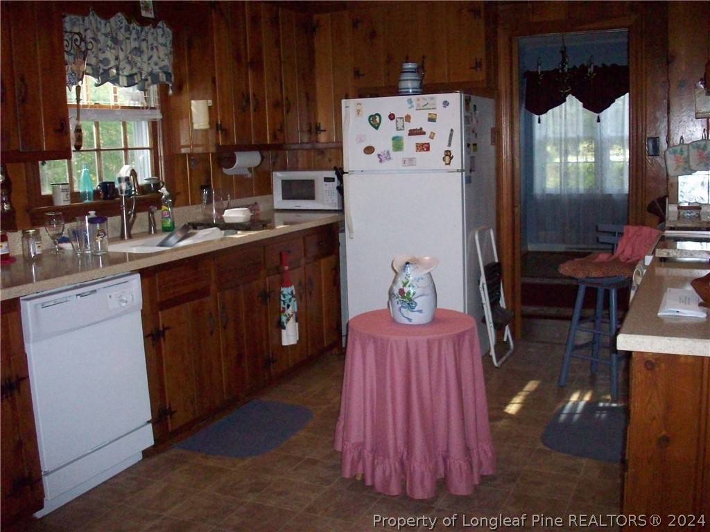 392 Bee Gee Road Lumberton, NC 28358 - Photo 18 of 32 Gallery Image 18