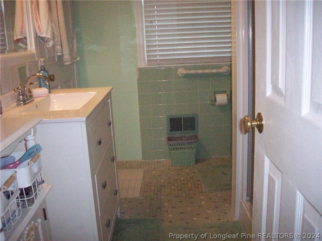 392 Bee Gee Road Lumberton, NC 28358 - Photo 25 of 32 Gallery Image 25