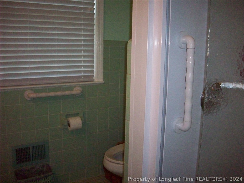 392 Bee Gee Road Lumberton, NC 28358 - Photo 26 of 32 Gallery Image 26