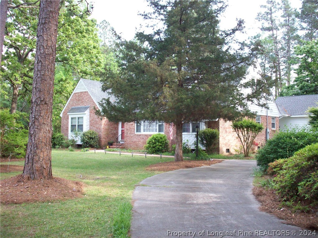 392 Bee Gee Road Lumberton, NC 28358 - Photo 4 of 32 Gallery Image 4