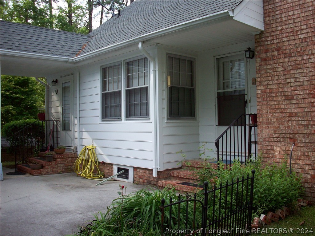 392 Bee Gee Road Lumberton, NC 28358 - Photo 9 of 32 Gallery Image 9