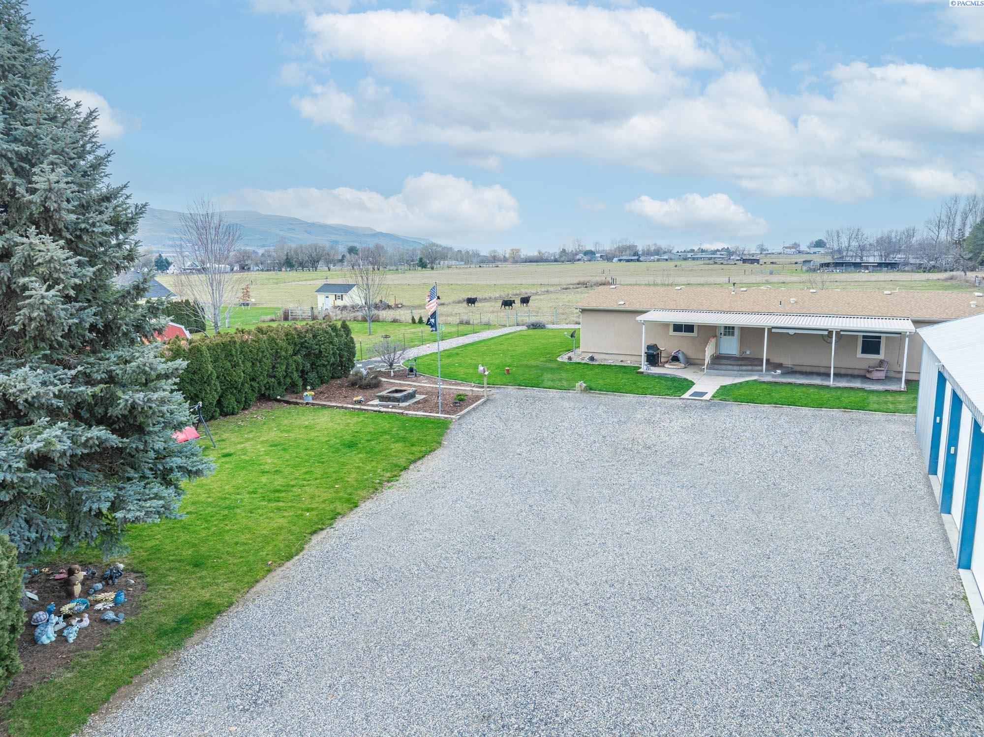 52706 North Evert Road Benton City, WA 99320 - Photo 6 of 50 Gallery Image 6