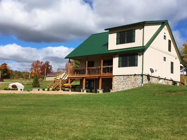 $549,900 | 32 Smith Farm Lane, Barton, VT 05822